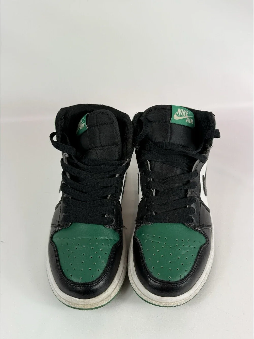 AUTHENTIC NIKE Size 5.5Y Air Jordan 1 Retro High Pine Green 2018 Hi-Top Sneakers